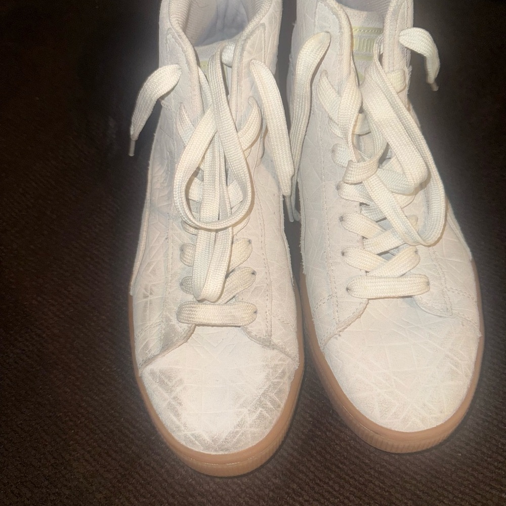 Creamy White High-Top Sneakers (USED)